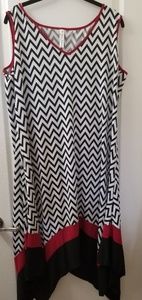 Plus Size Sleeveless Dress Hankerchief Hem